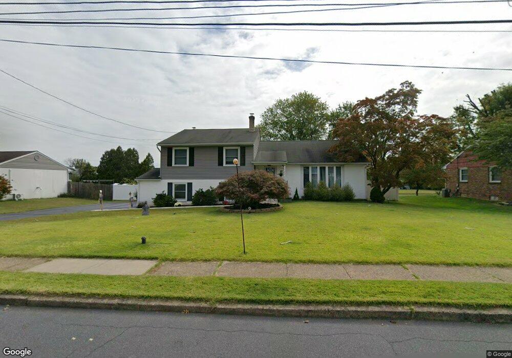 607 Knoll Dr, Lansdale, PA 19446 - photo 1