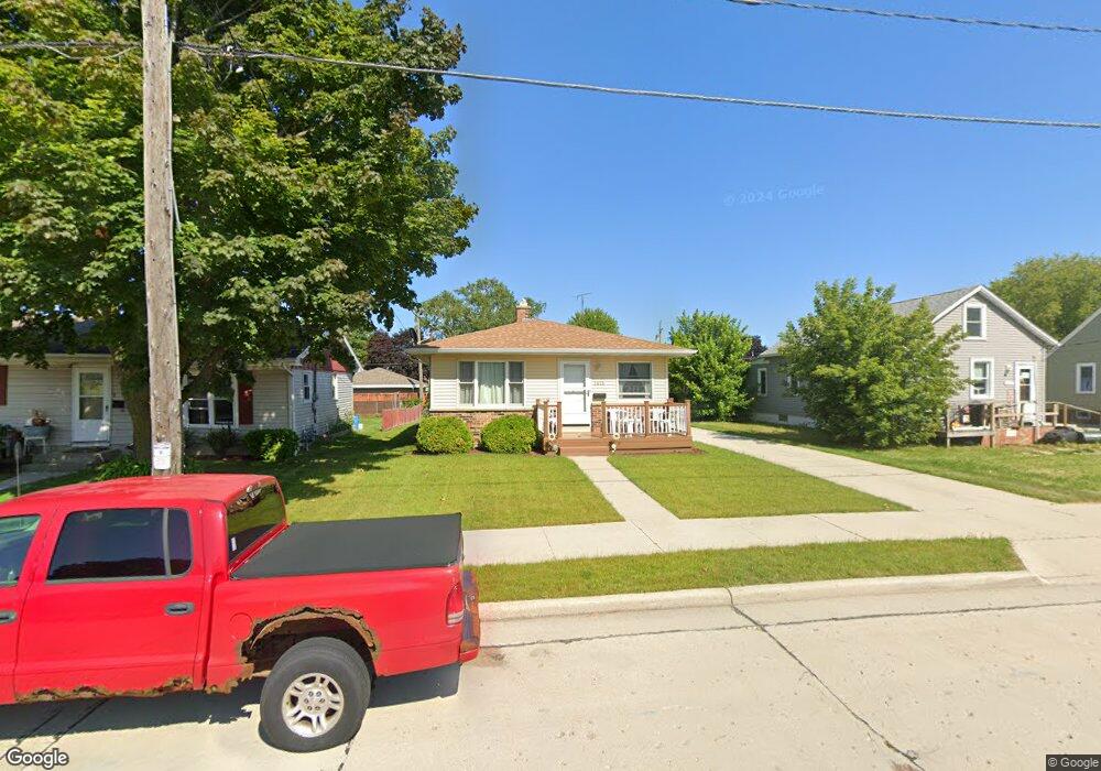 1415 S 32nd St, Manitowoc, WI 54220 - photo 1