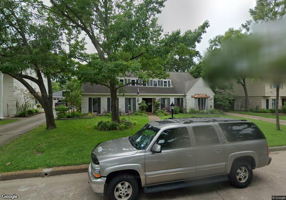 327 Patchester Dr, Houston, TX 77079 - photo 1