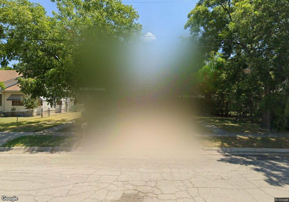 606 N Clements St, Gainesville, TX 76240 - photo 1