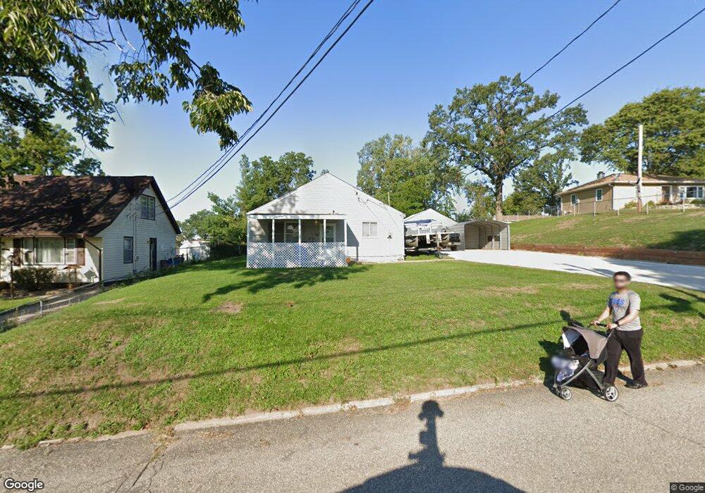 3008 Schaeffer Dr SW, Cedar Rapids, IA 52404 - photo 1