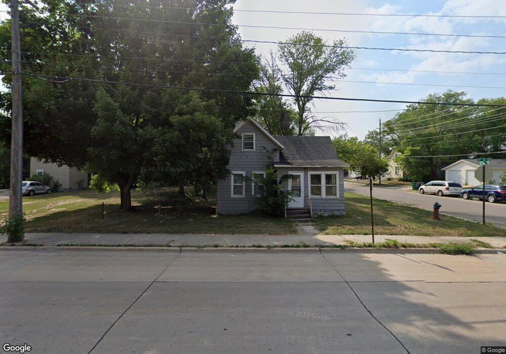 300 4th St SE, Austin, MN 55912 - photo 1