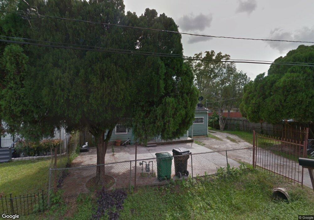 787 Lovers Ln, Houston, TX 77091 - photo 1