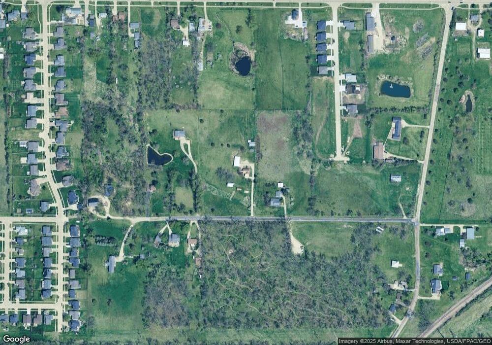 2450 37th Ave SW, Cedar Rapids, IA 52404 - photo 1