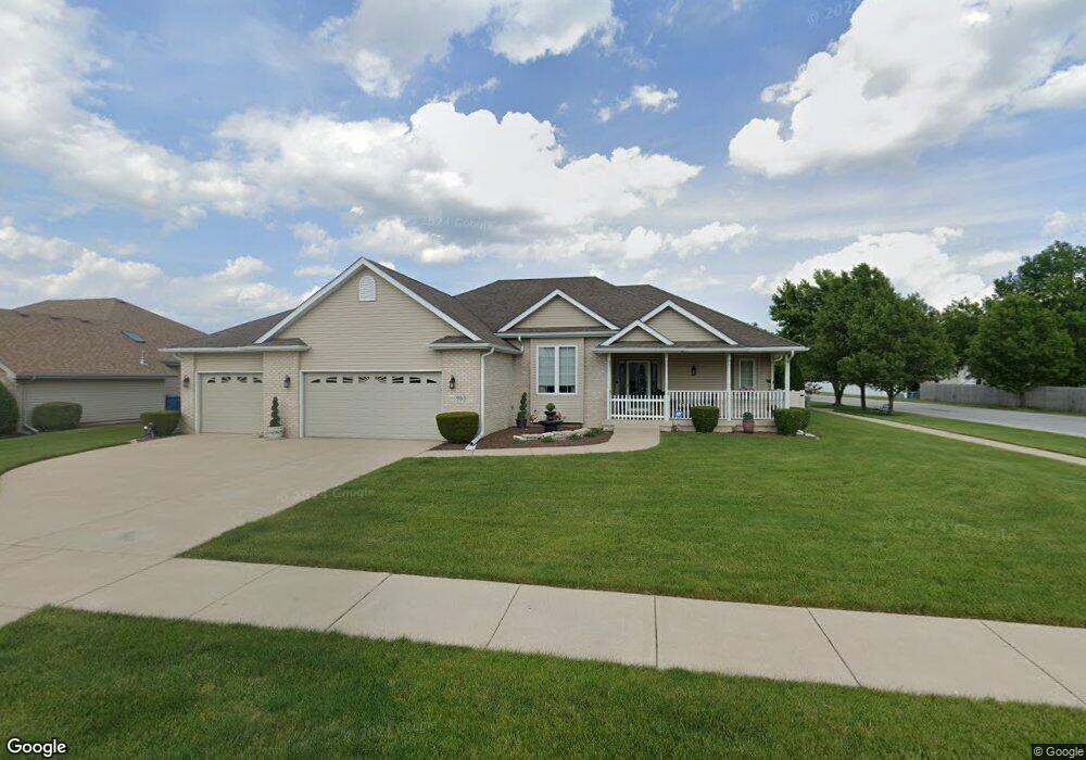 965 Robin Ct, Dyer, IN 46311 - photo 1