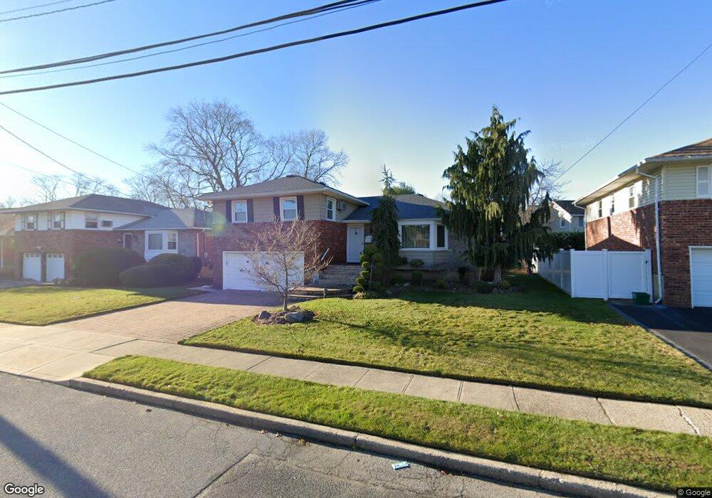 944 Mark Dr, North Bellmore, NY 11710 - photo 1