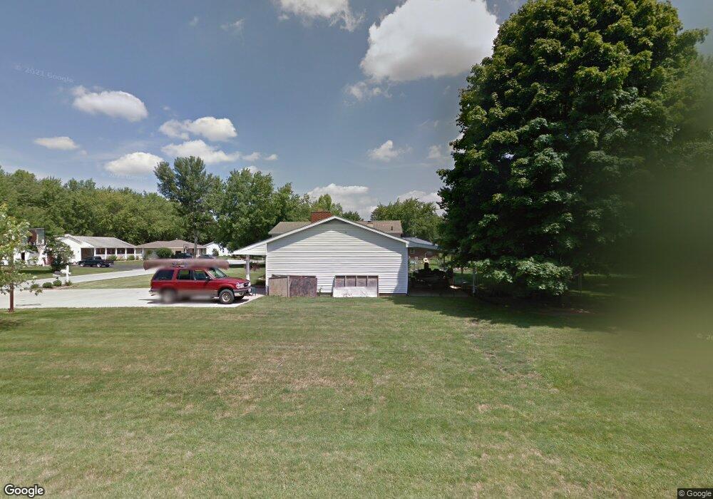 4313 Poinsettia Dr, Lima, OH 45806 - photo 1