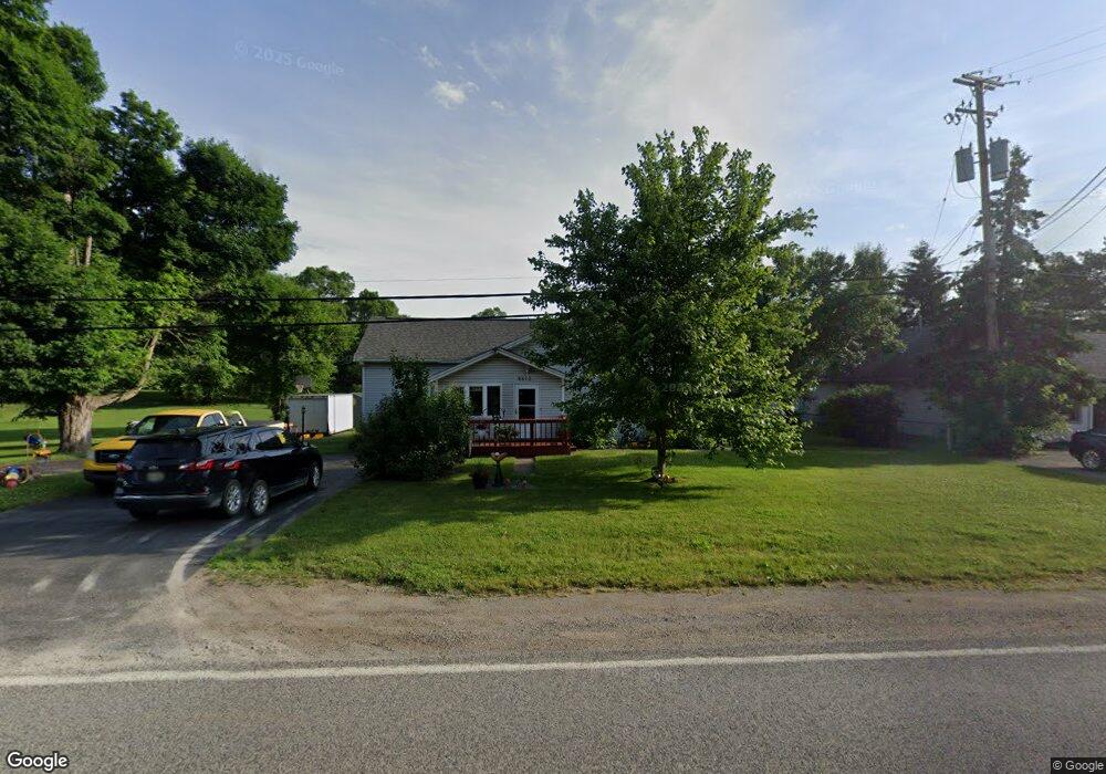 8513 E Coldwater Rd, Davison, MI 48423 - photo 1