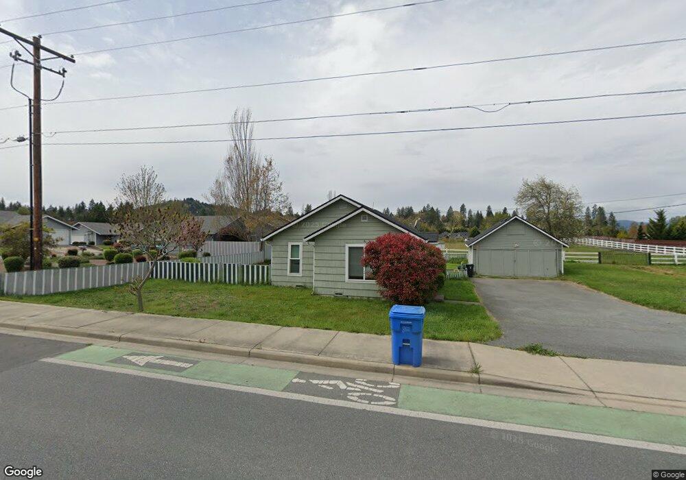 1852 Hubbard Ln, Grants Pass, OR 97527 - photo 1