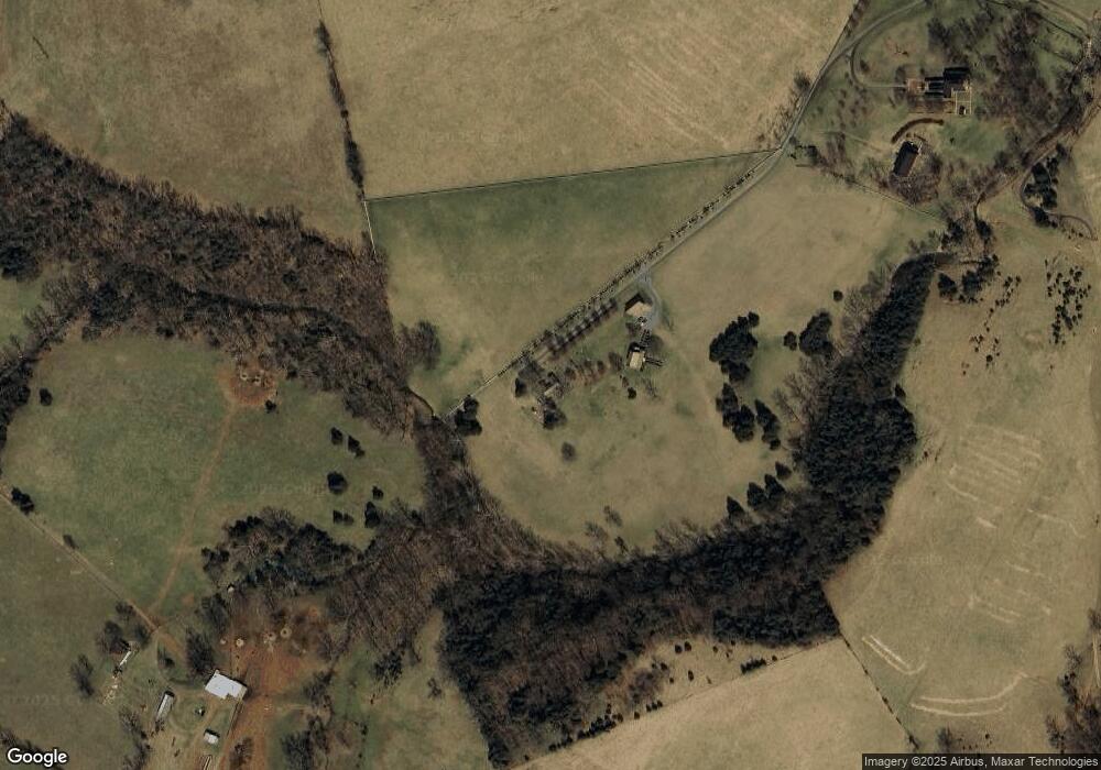 424 Spangler Ln, Bentonville, VA 22610 - photo 1