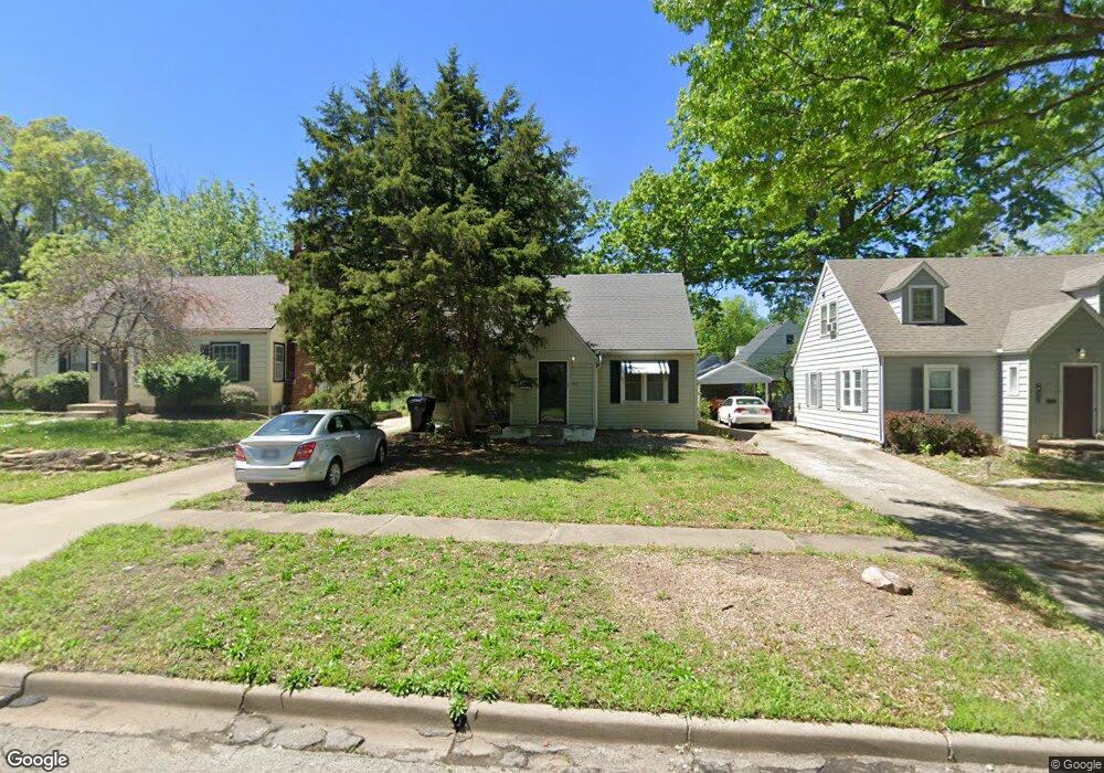 1021 SW High Ave, Topeka, KS 66604 - photo 1