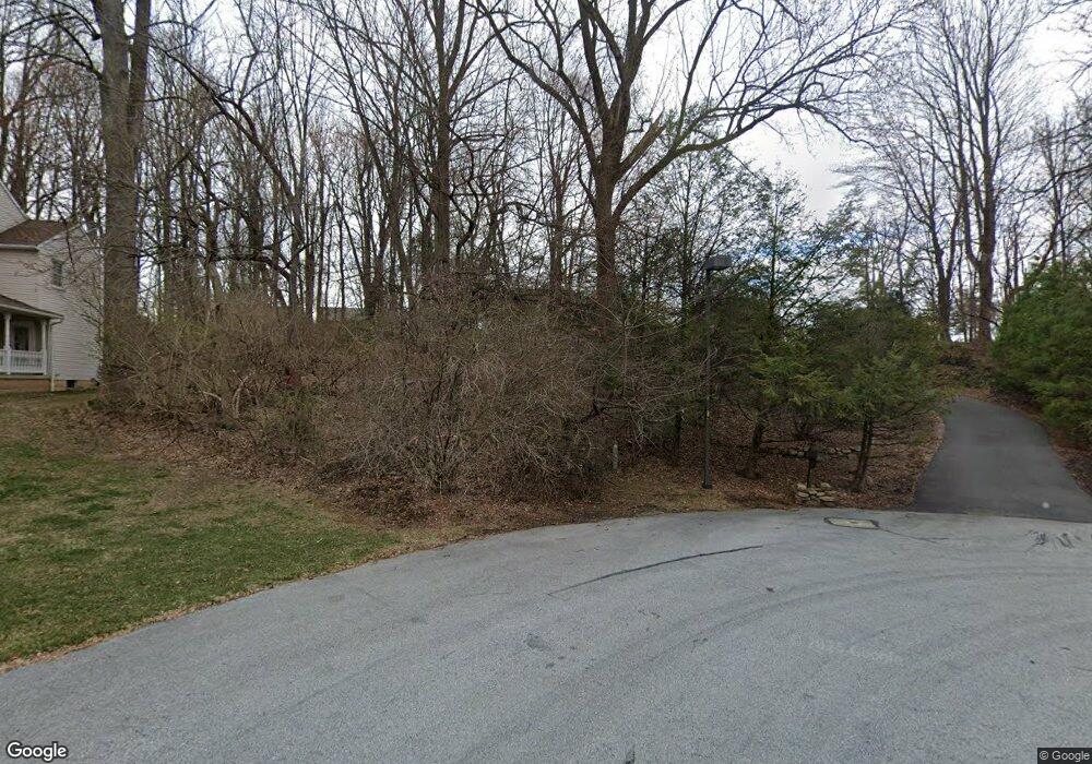 8 Royal Ct, Reading, PA 19607 - photo 1