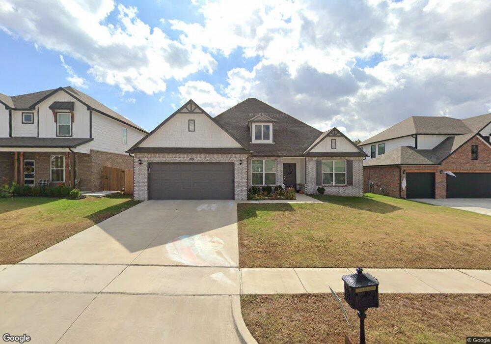 709 E Edgewater Place, Broken Arrow, OK 74012 - photo 1