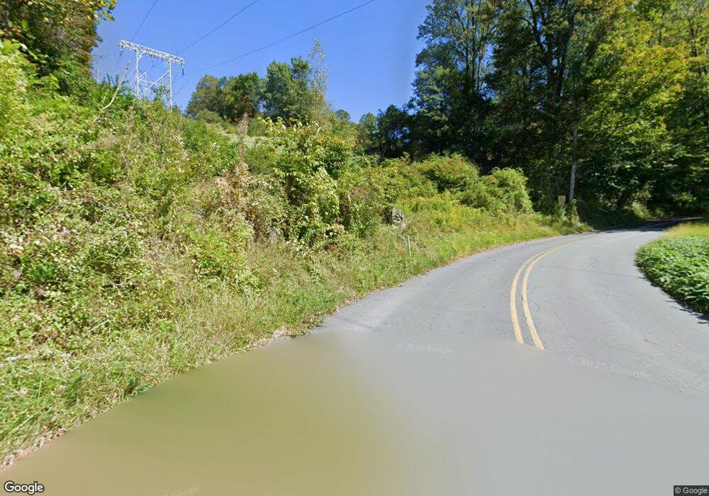 127 Greenbriar Rd, Stroudsburg, PA 18360 - photo 1