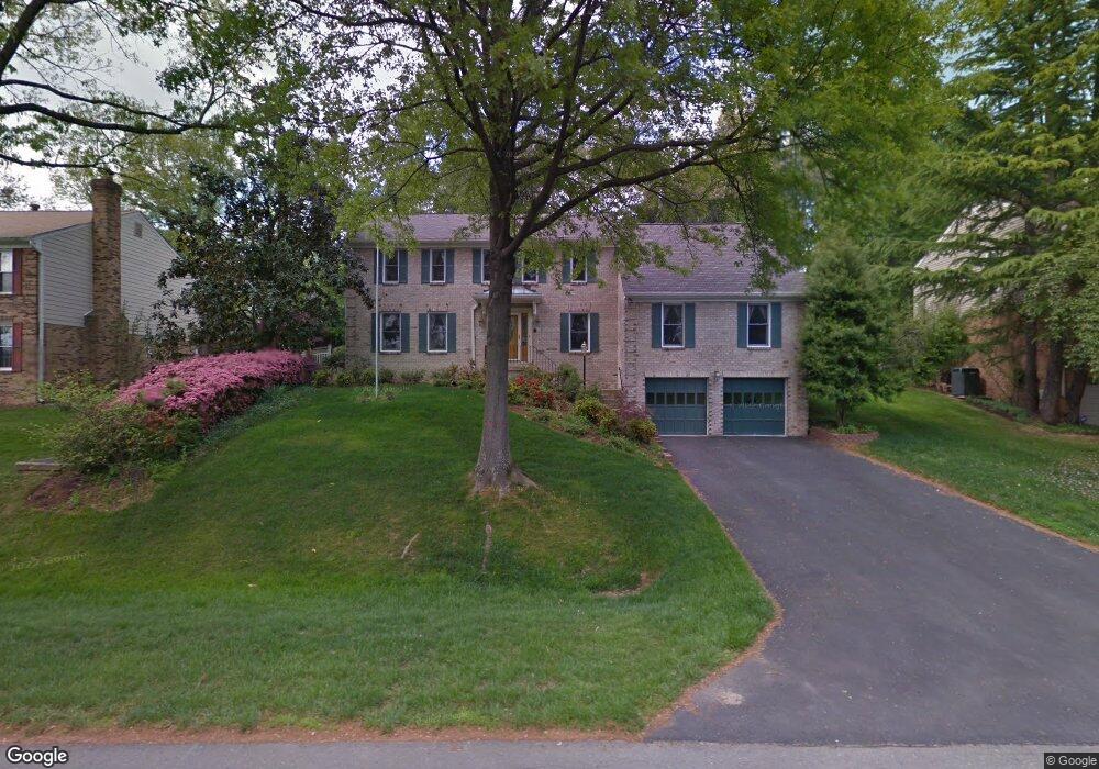 8203 Snug Hill Ln, Potomac, MD 20854 - photo 1