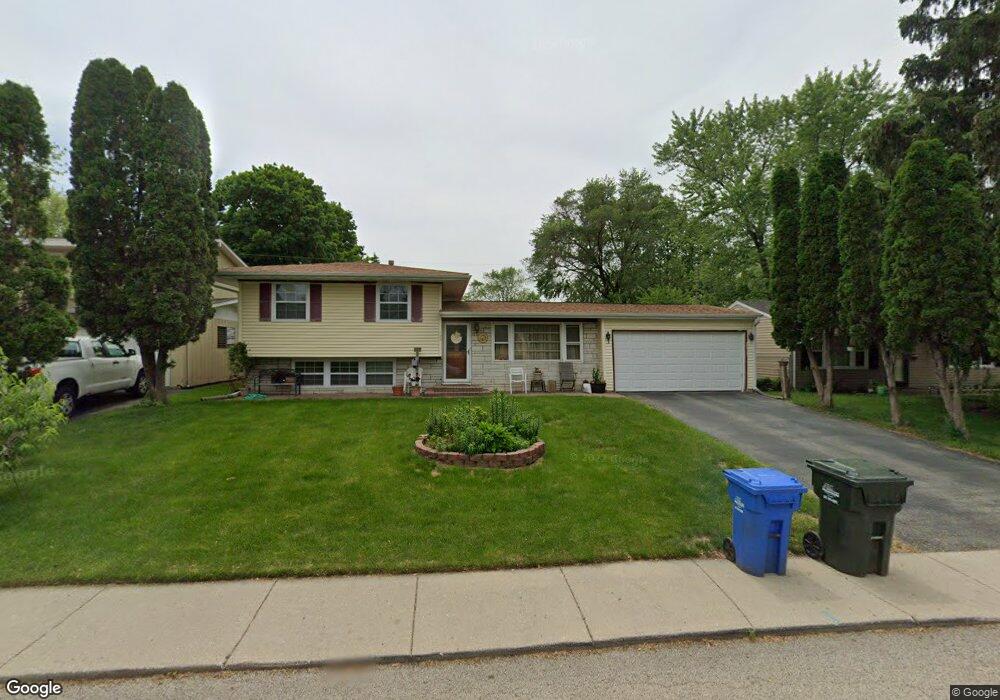 127 Amarillo Dr, Carpentersville, IL 60110 - photo 1