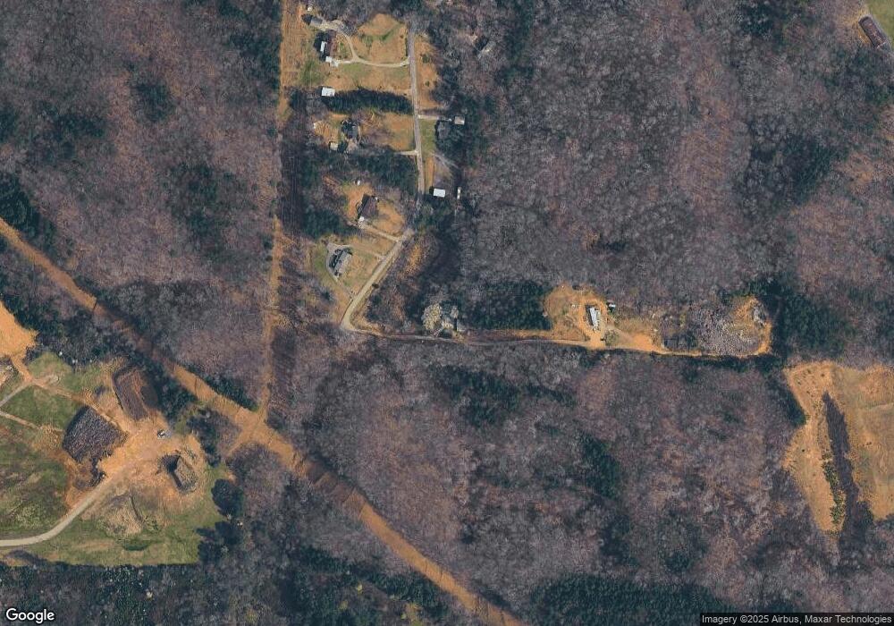 1308 Oakview Dr NE, Dalton, GA 30721 - photo 1