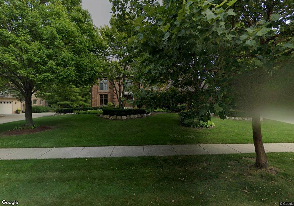 4738 Rivers Edge Dr, Troy, MI 48098 - photo 1