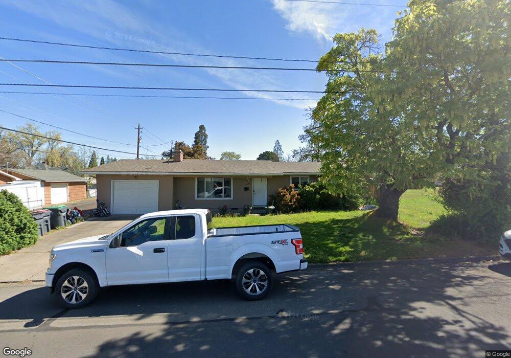 444 N 3rd St, Central Point, OR 97502 - photo 1