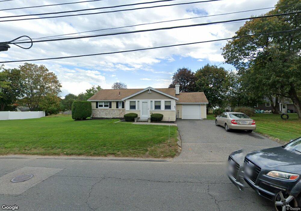 63 Smith St, Waltham, MA 02451 - photo 1