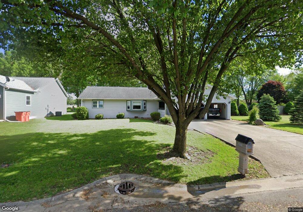 2017 Evergreen Ct, Mattoon, IL 61938 - photo 1