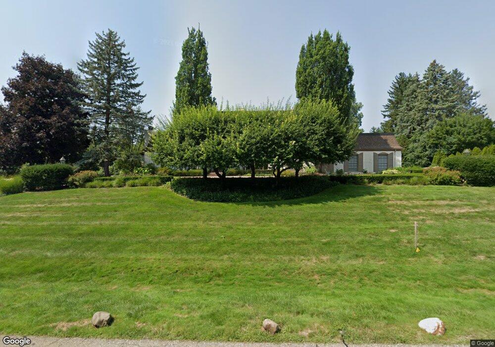 35 Harlan Dr, Bloomfield Hills, MI 48304 - photo 1