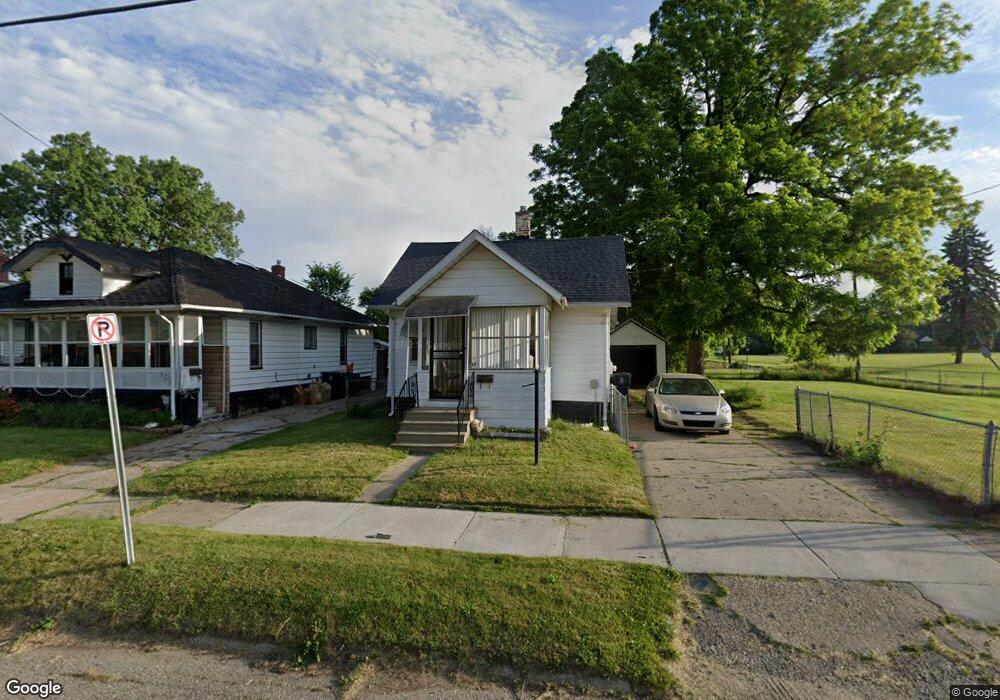731 E Ruth Ave, Flint, MI 48505 - photo 1