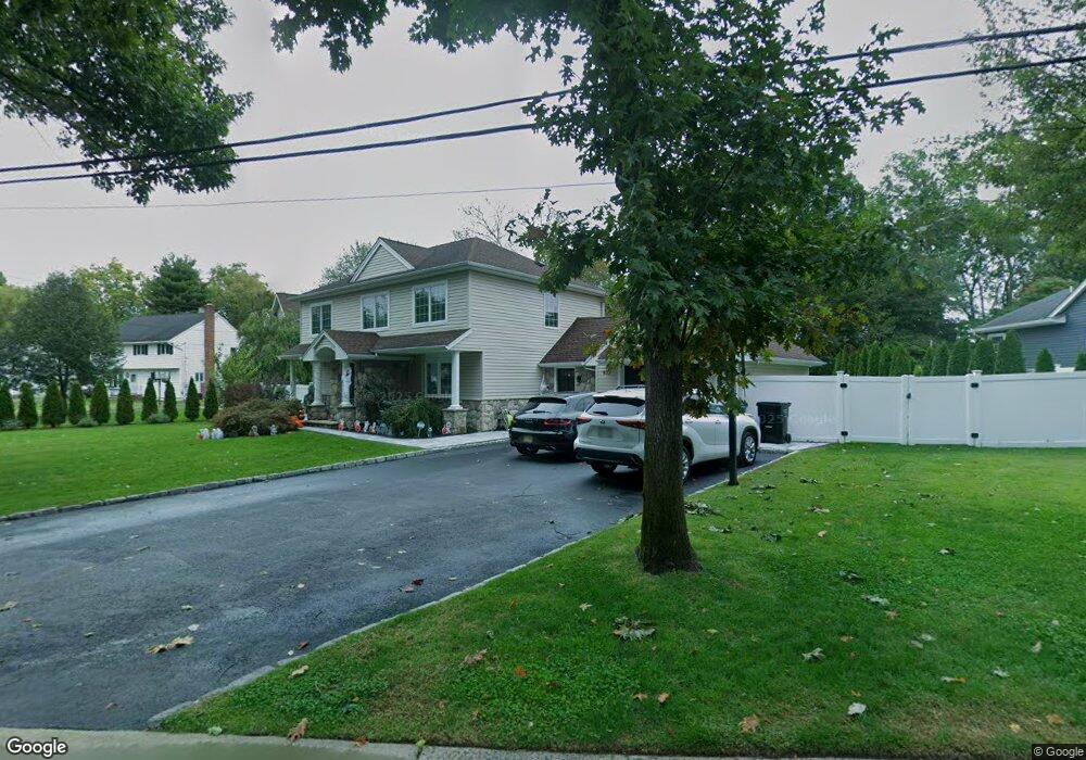 631 Freeland Ave, Paramus, NJ 07652 - photo 1