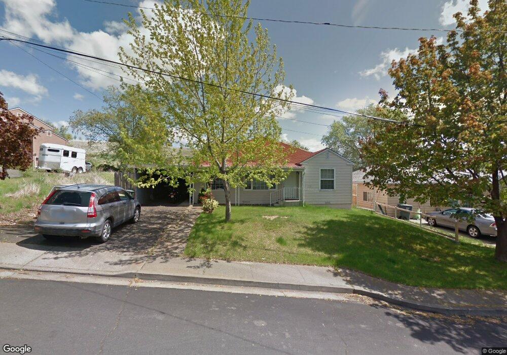 620 NW 3rd St, Pendleton, OR 97801 - photo 1