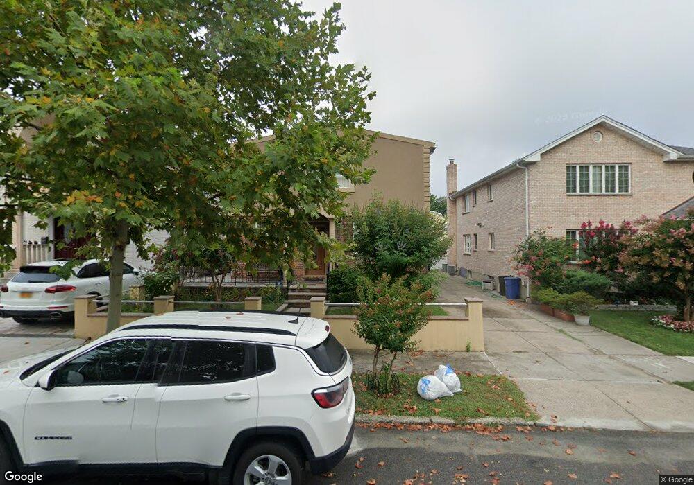 5020 190th St, Fresh Meadows, NY 11365 - photo 1