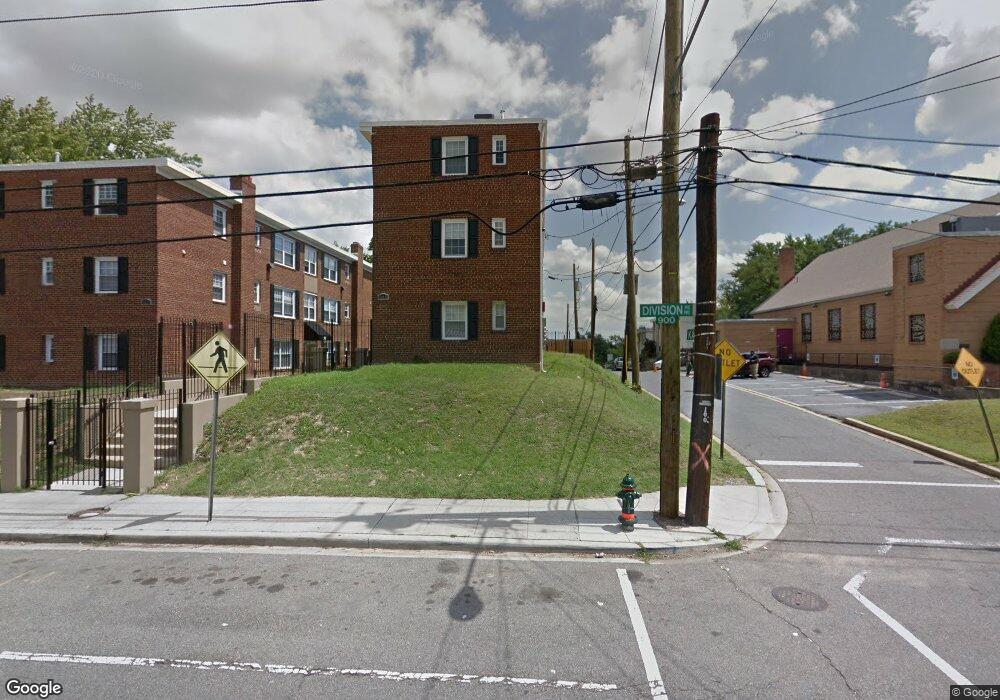 935 Division Ave NE, Washington, DC 20019 - photo 1