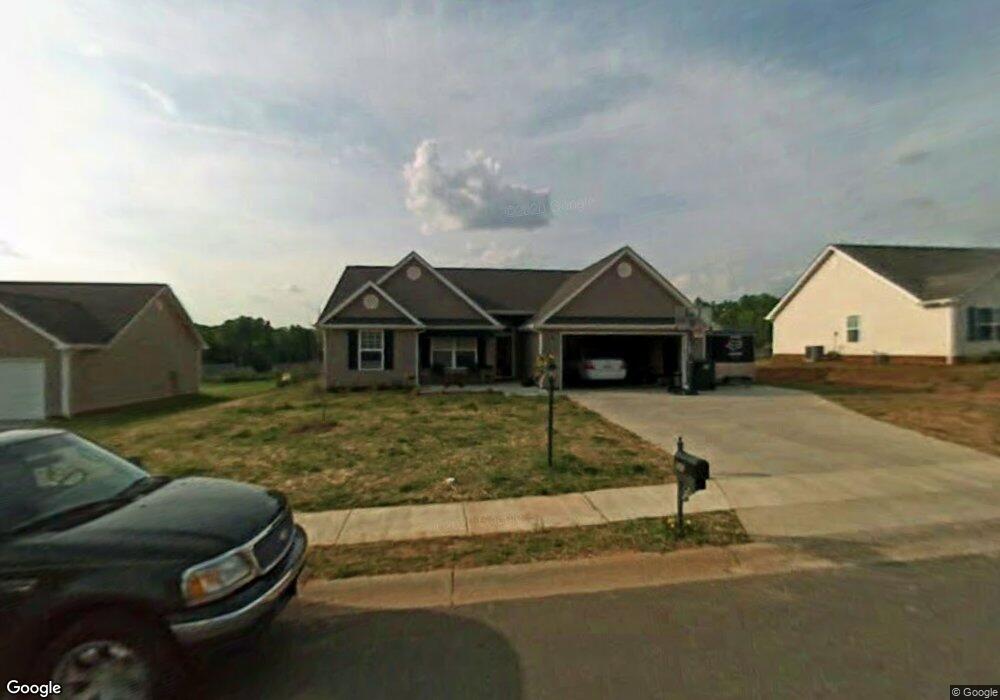 531 Pennyfields Ln, Clover, SC 29710 - photo 1