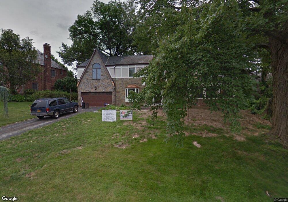 186 Dover Rd, Manhasset, NY 11030 - photo 1