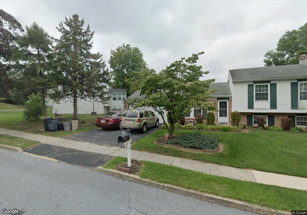 4815 Sweetbrier Dr, Harrisburg, PA 17111 - photo 1