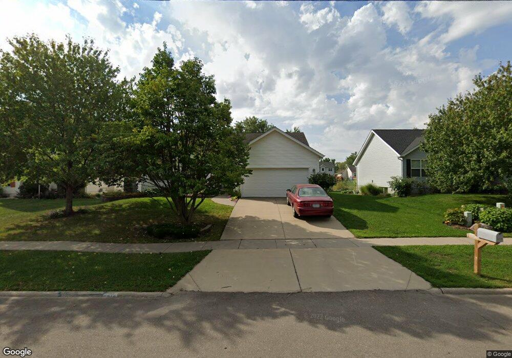 2719 28th Ave SW, Cedar Rapids, IA 52404 - photo 1