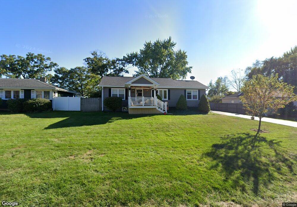 2111 N Bonnie Brook Ln unit W, Waukegan, IL 60087 - photo 1