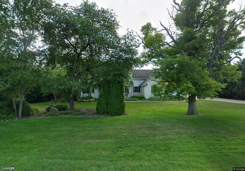 N53W26753 Arrowhead Dr, Pewaukee, WI 53072 - photo 1