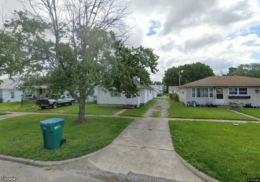 908 N 12th St, Mattoon, IL 61938 - photo 1