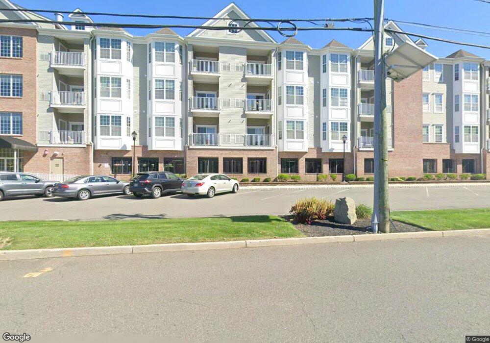 529 Bushes Ln, Elmwood Park, NJ 07407 - photo 1