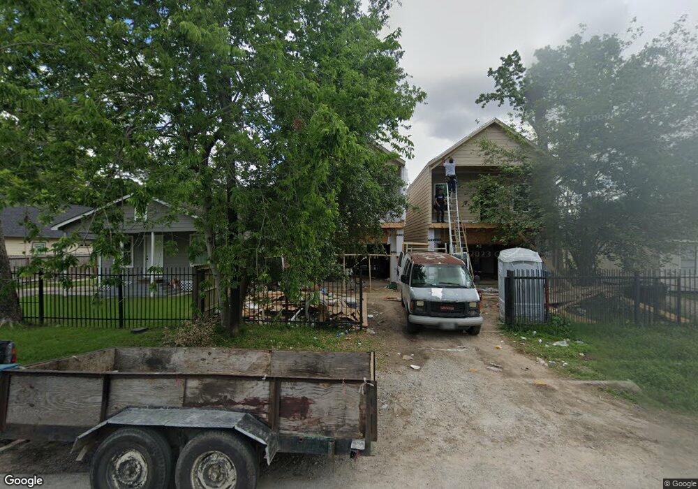 1303 Norham St, Houston, TX 77022 - photo 1