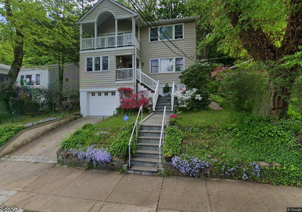 64 Pinecrest Pkwy, Hastings On Hudson, NY 10706 - photo 1