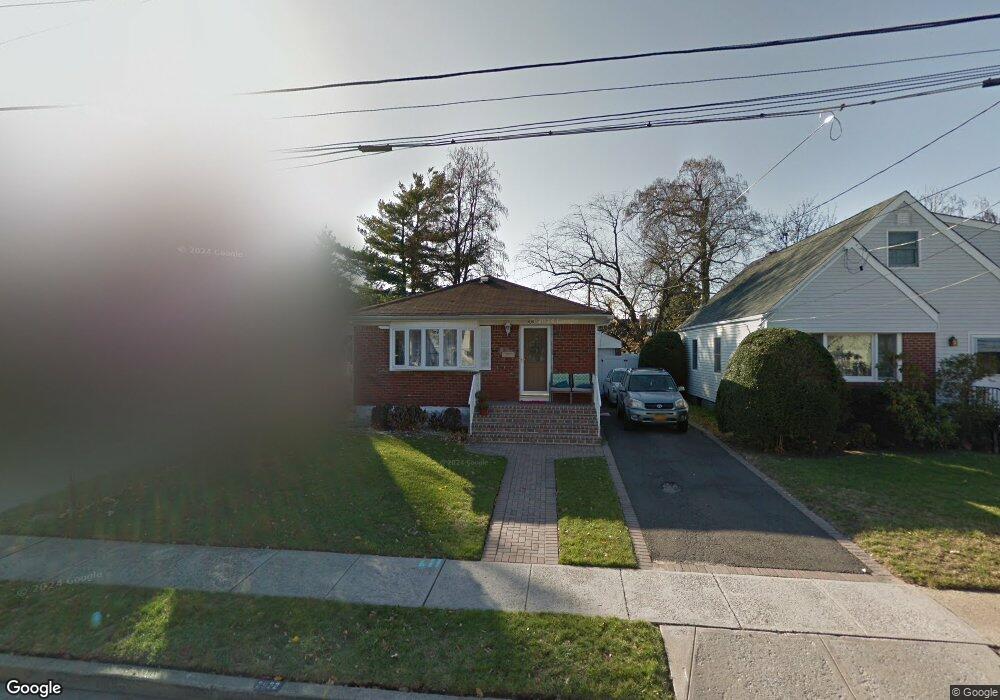 2922 Tulip Ave, Baldwin, NY 11510 - photo 1