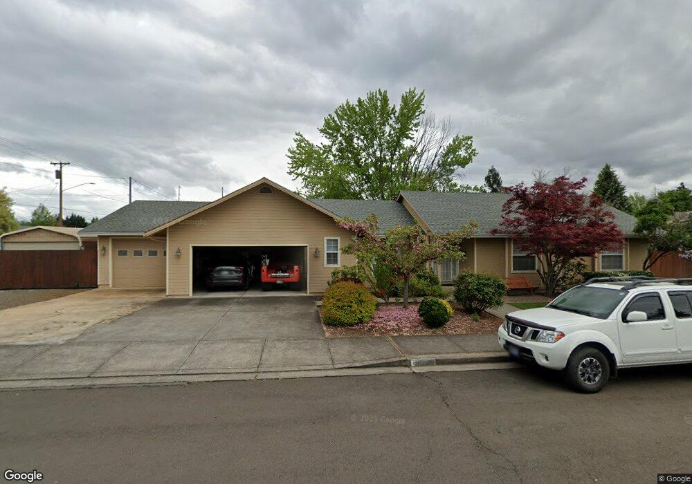 3090 Ruby Dr, Medford, OR 97504 - photo 1