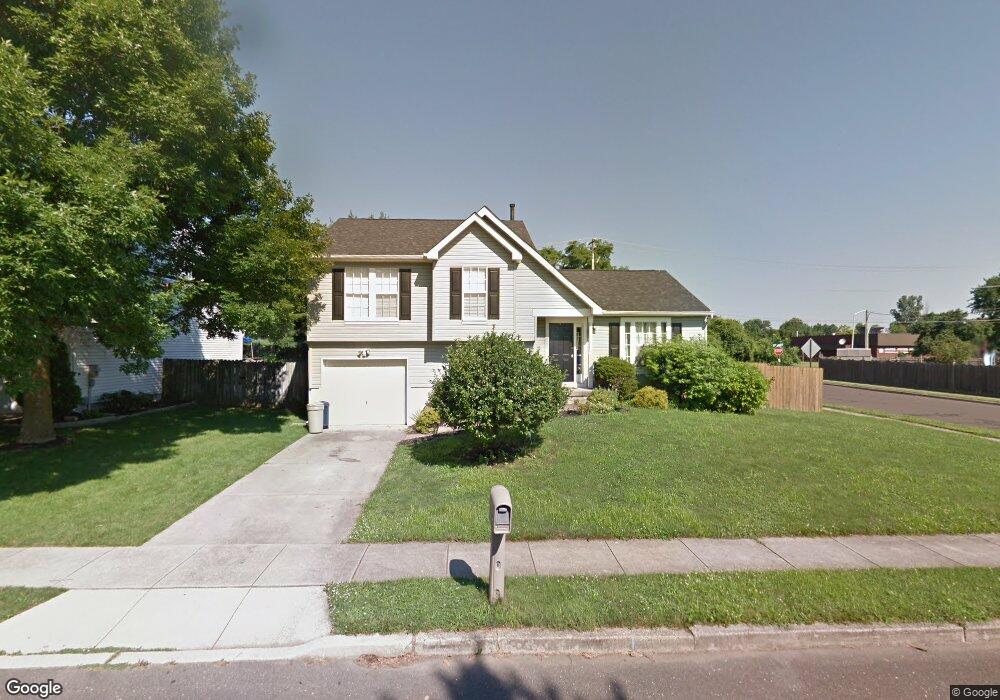 30 Jennifer Ln, Morrisville, PA 19067 - photo 1