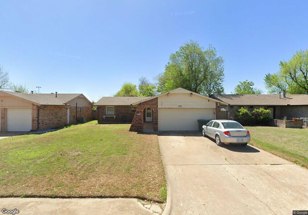 708 Robin Hill Rd, Edmond, OK 73003 - photo 1