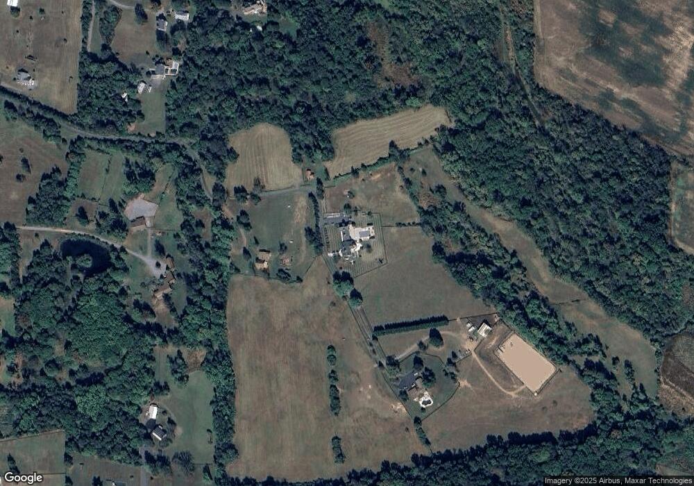 20106 Gleedsville Rd, Leesburg, VA 20175 - photo 1