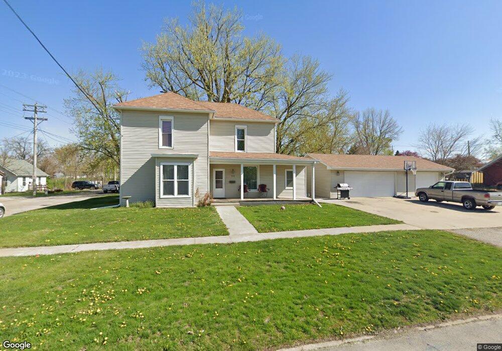 818 N 2nd Ave W, Newton, IA 50208 - photo 1