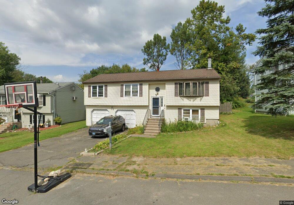 112 Buckland Dr, Waterbury, CT 06704 - photo 1