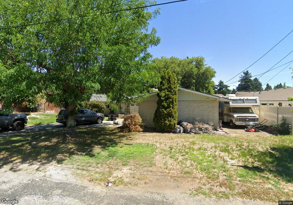 1525 N Astor Ct, East Wenatchee, WA 98802 - photo 1