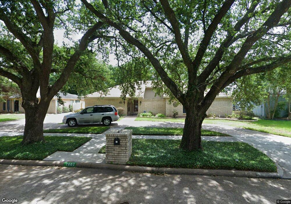 7802 Maple Tree Dr, Houston, TX 77088 - photo 1
